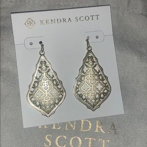 Kendra Scott Addie earrings in gold